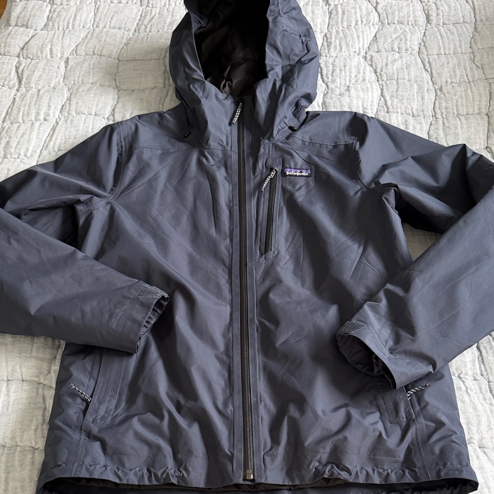 Patagonia Men's Dark Gray/Blue Coat